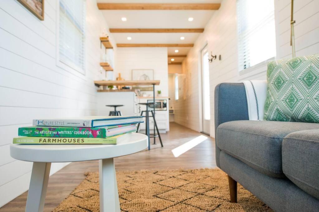 Container Home With Rooftop Views And Pickleball-Pecan Grove Bellmead Esterno foto