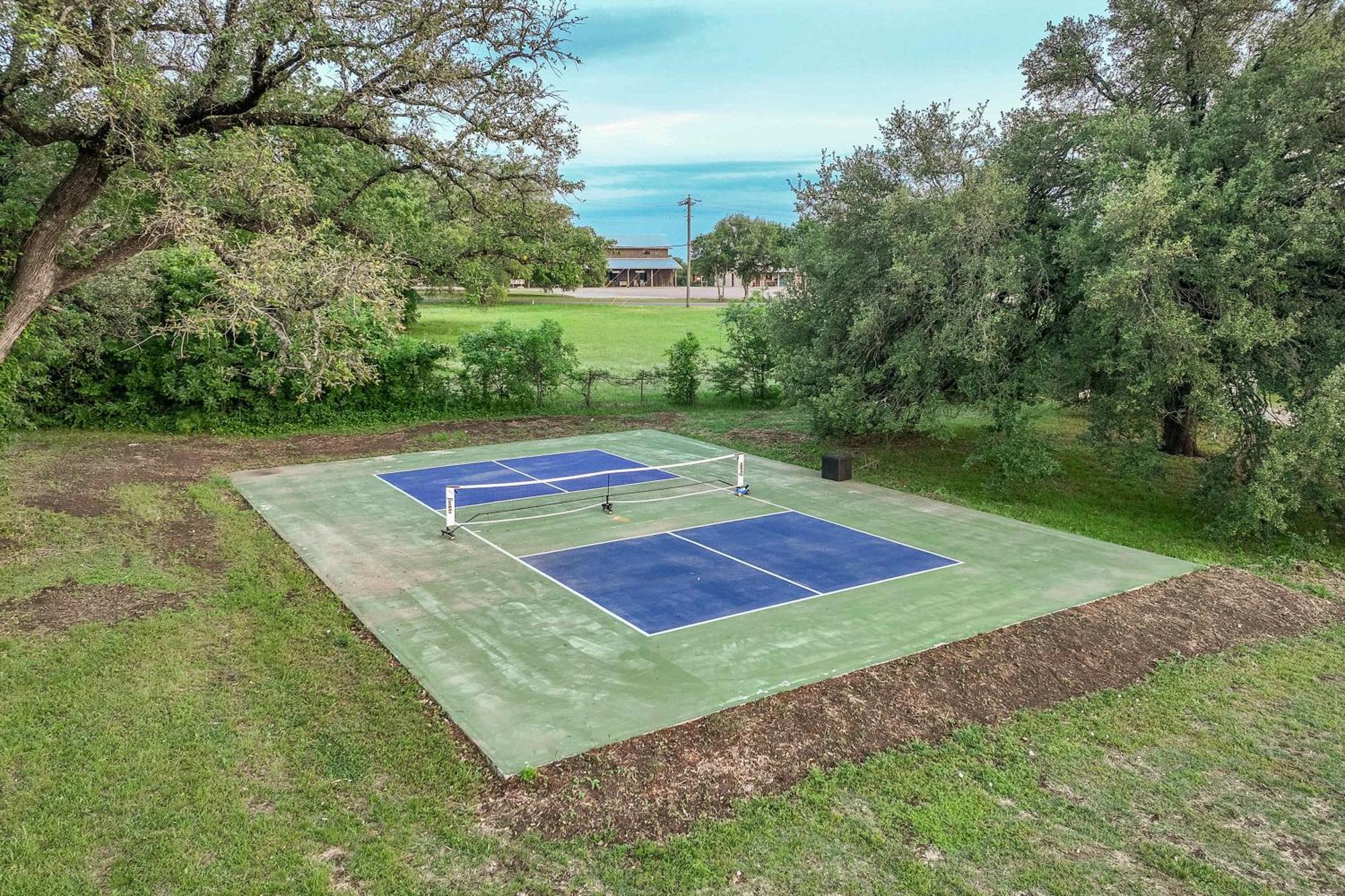 Container Home With Rooftop Views And Pickleball-Pecan Grove Bellmead Esterno foto