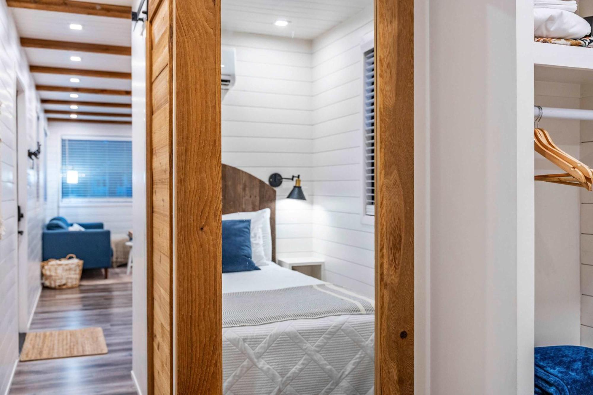 Container Home With Rooftop Views And Pickleball-Pecan Grove Bellmead Esterno foto