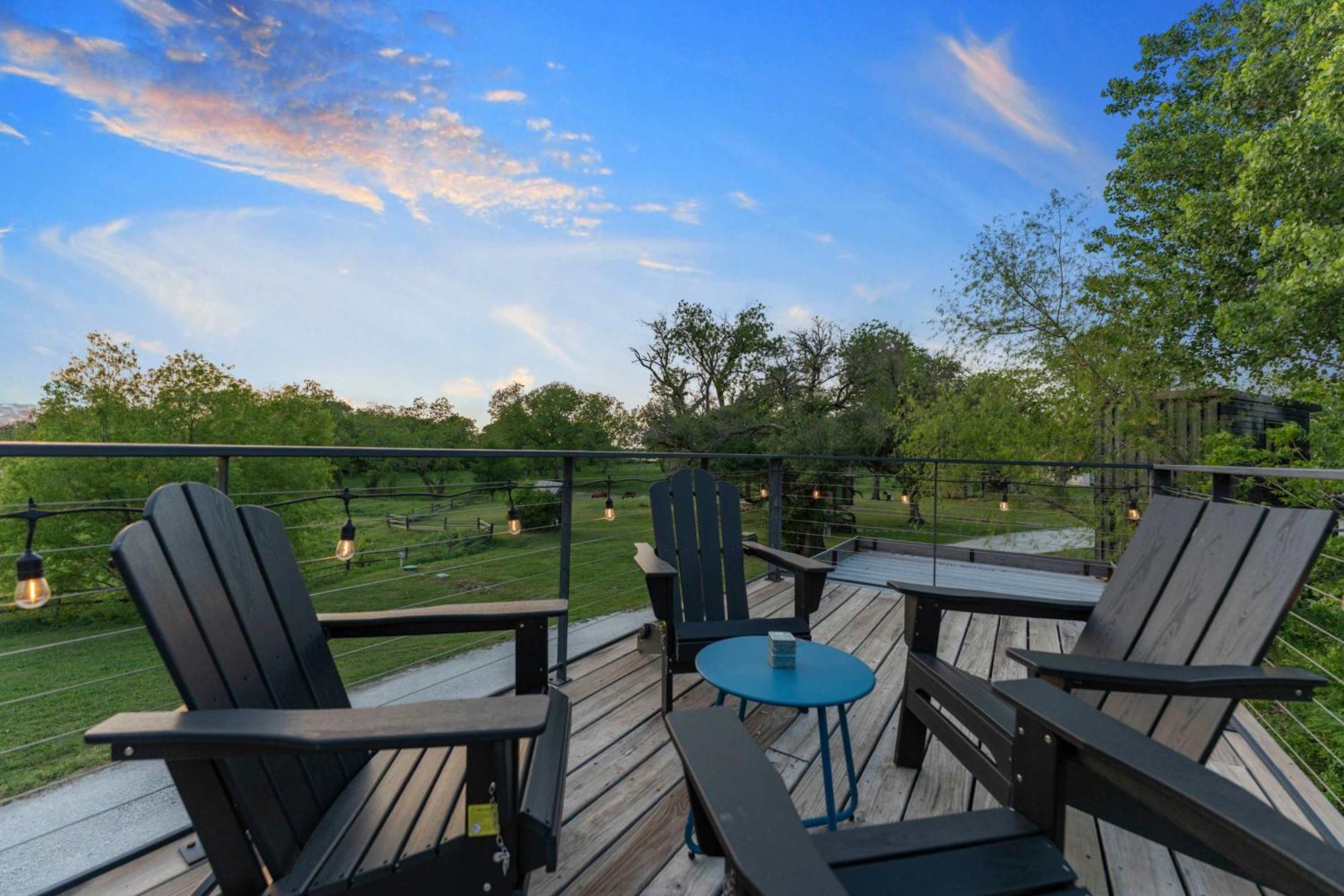 Container Home With Rooftop Views And Pickleball-Pecan Grove Bellmead Esterno foto
